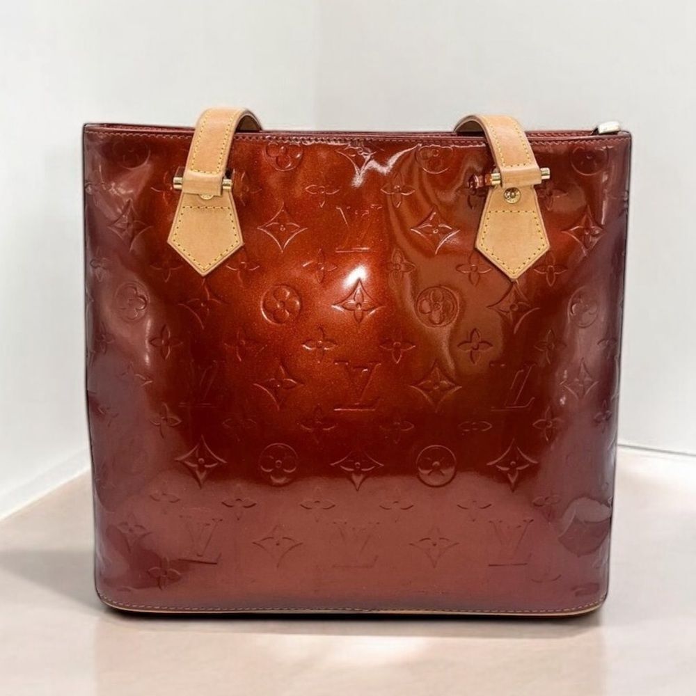 Authentic LOUIS VUITTON Monogram Vernis Houston LV Logo Patent Brentwood…
